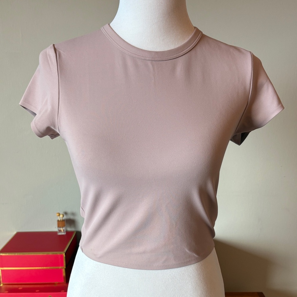 Uniqlo AIRism Blush Pink Short Sleeve Crop Top